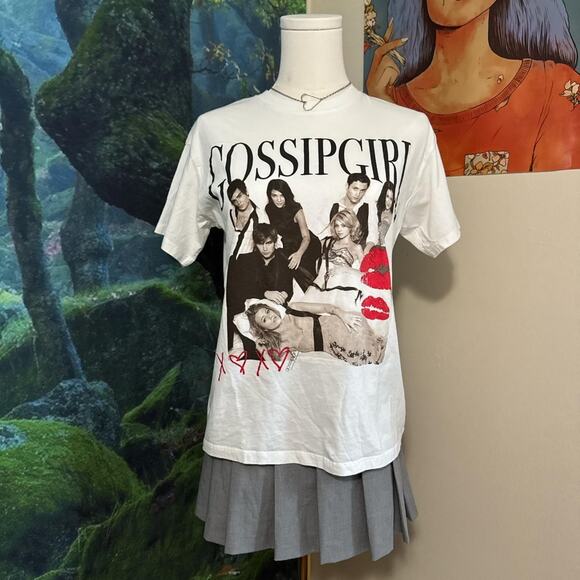 bershka gossip girl graphic tee y2k pop culture tumblrcore - Picture 1 of 5